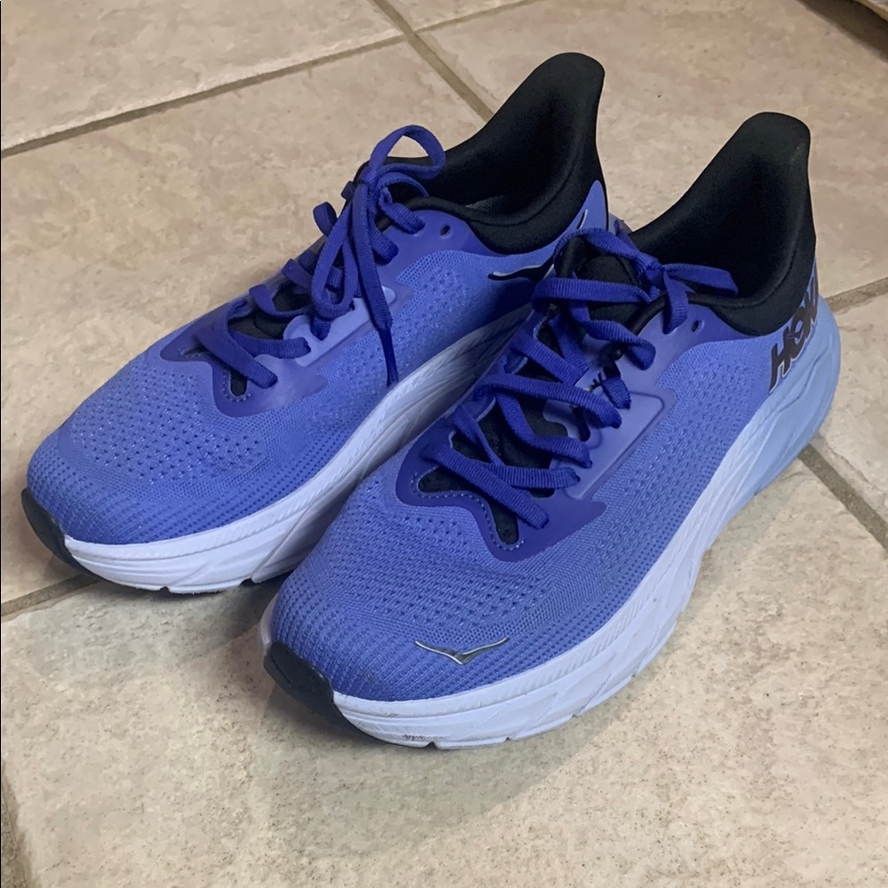 Hoka Women's Arahi 7 Running Shoes